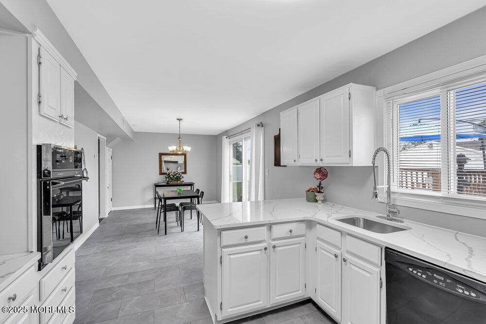 15 Inglewood Lane, Aberdeen, NJ, 07747 image 12