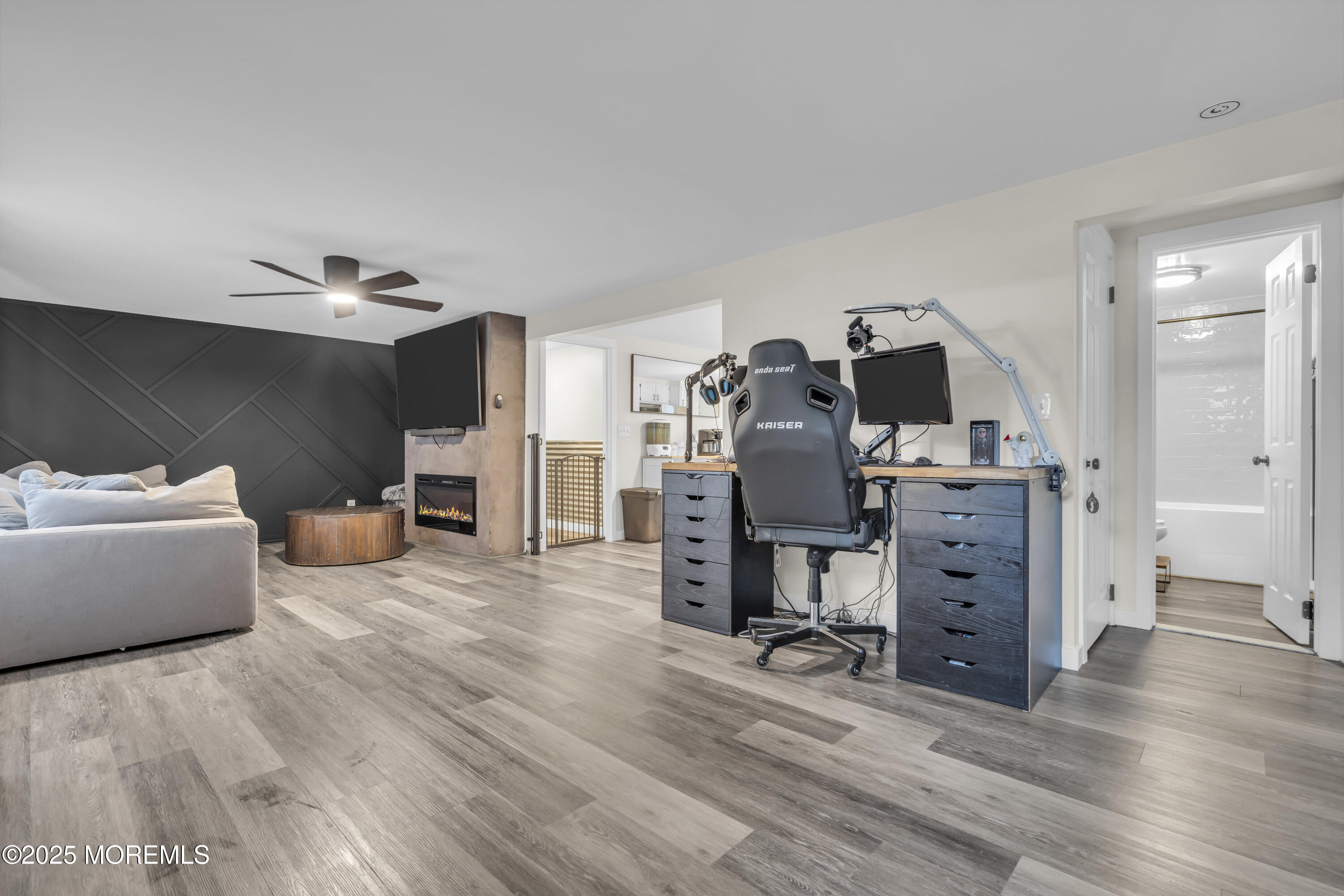 235 Willow Lane Image 2