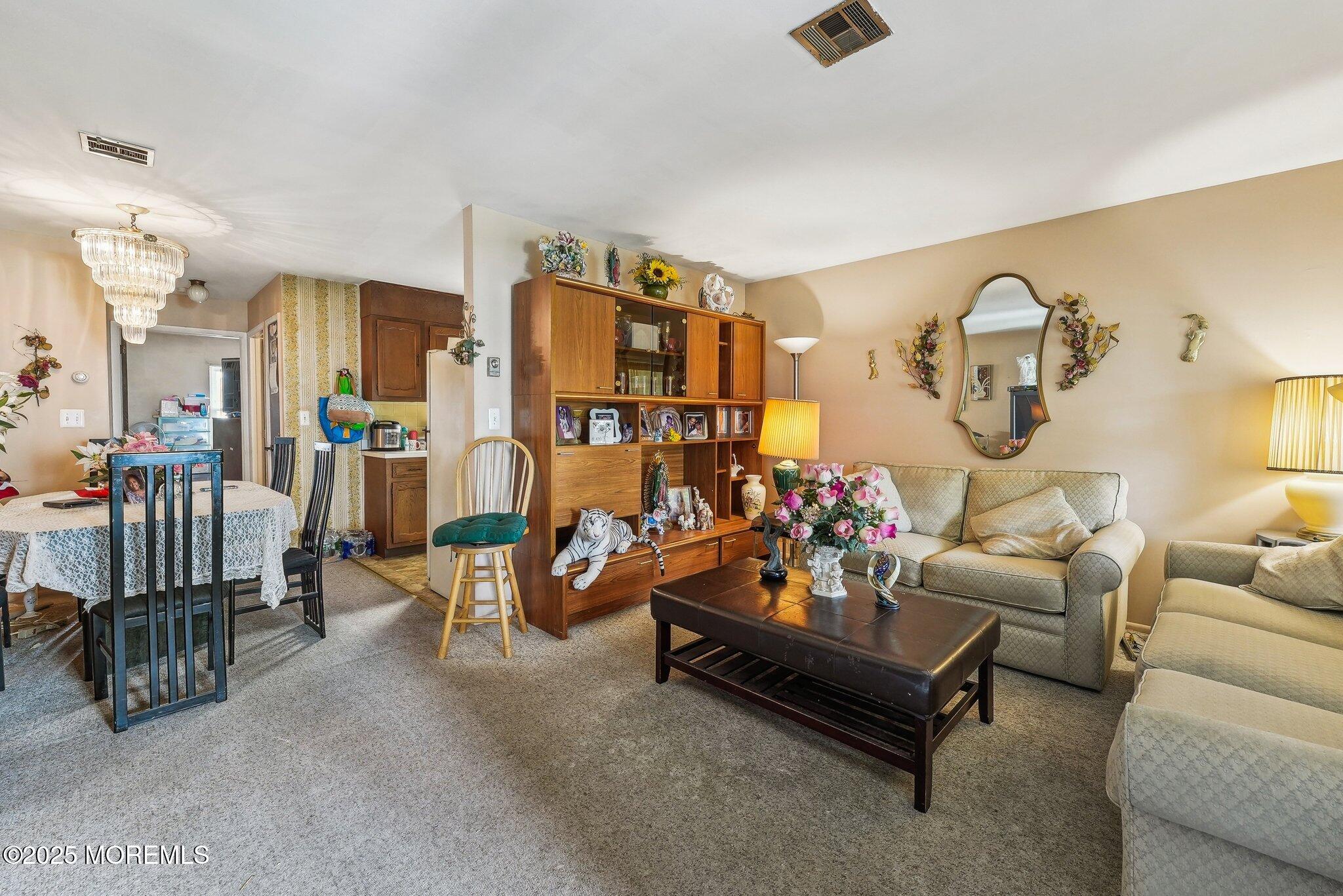 1175C Clydebank Court Image 4