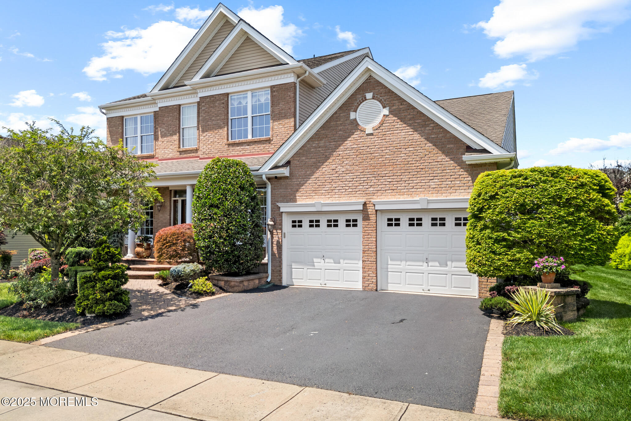 8 Tamarack Road Image 2