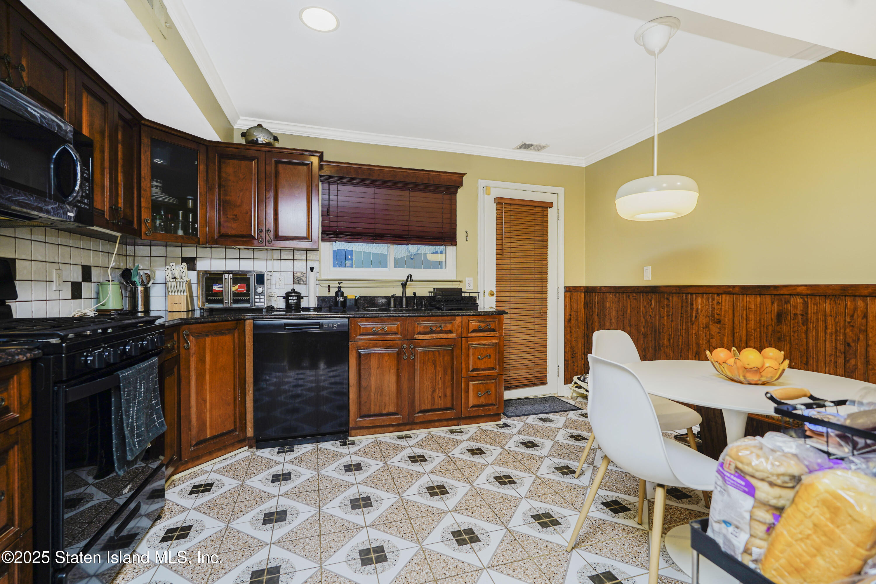 221 Arlo Rd Road, Staten Island, NY, 10301 image 7