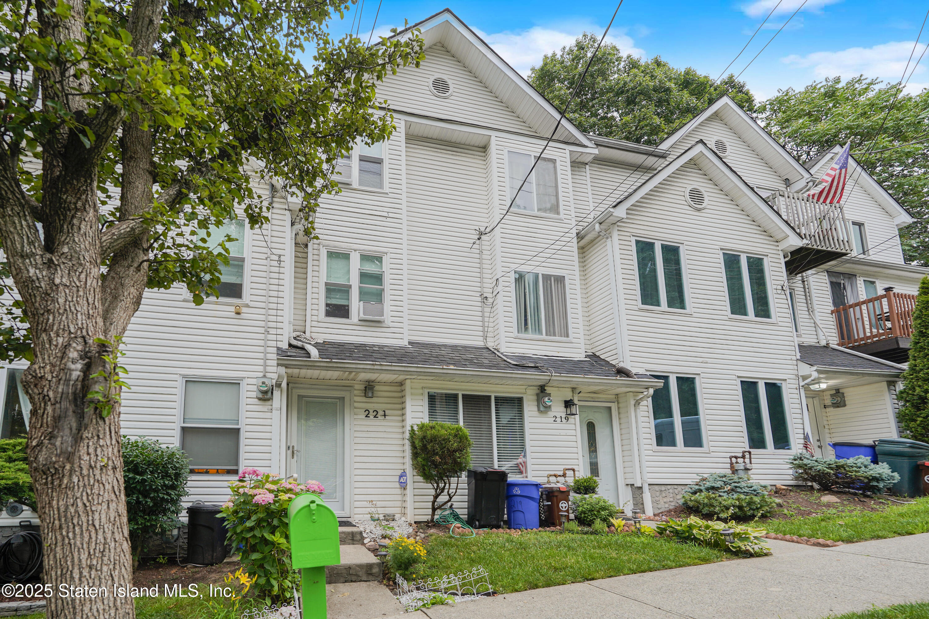 221 Arlo Rd Road Image 2