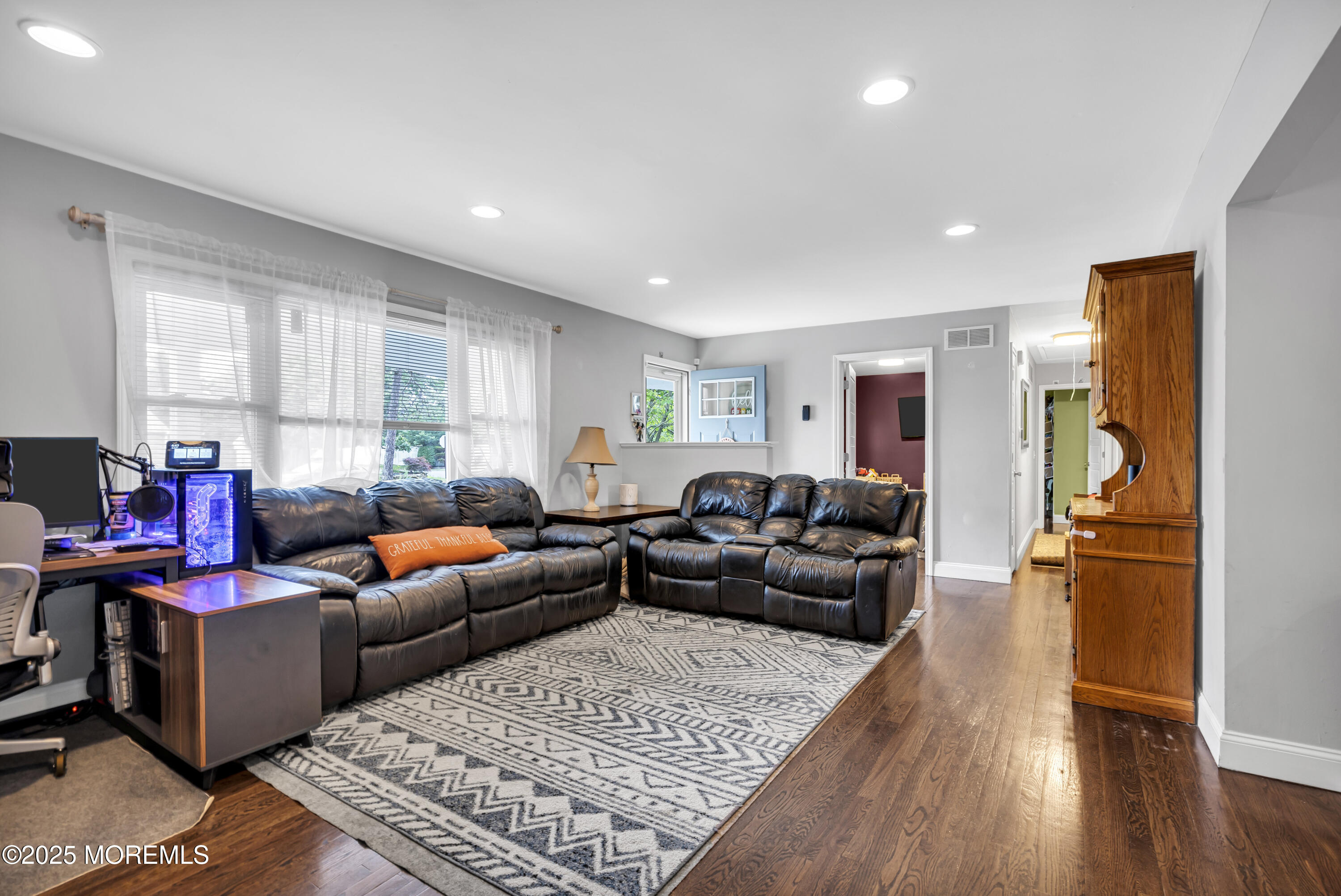 640 Broadway Boulevard Image 4