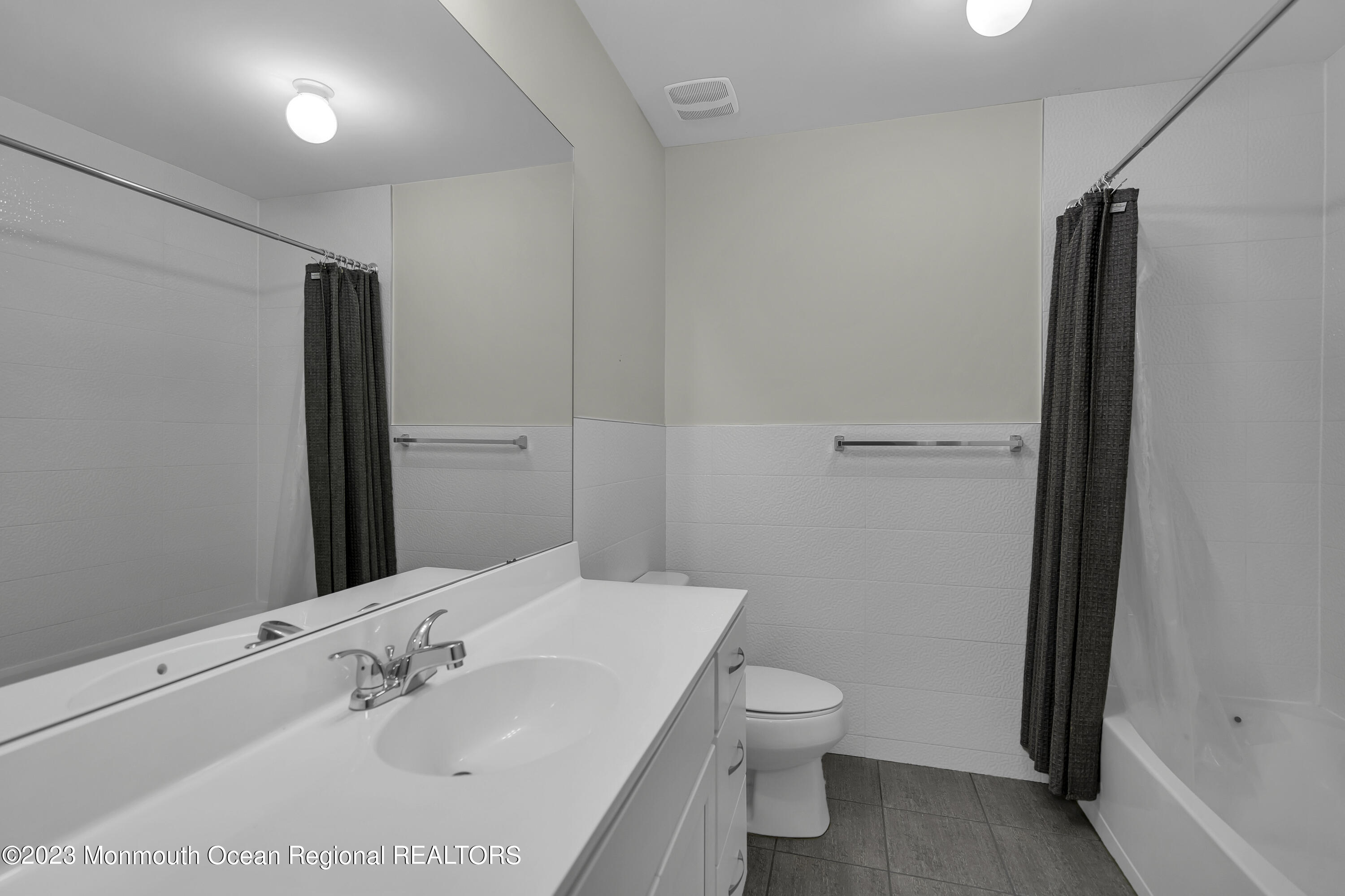 7 Regal Court, Lakewood, NJ, 08701 image 20