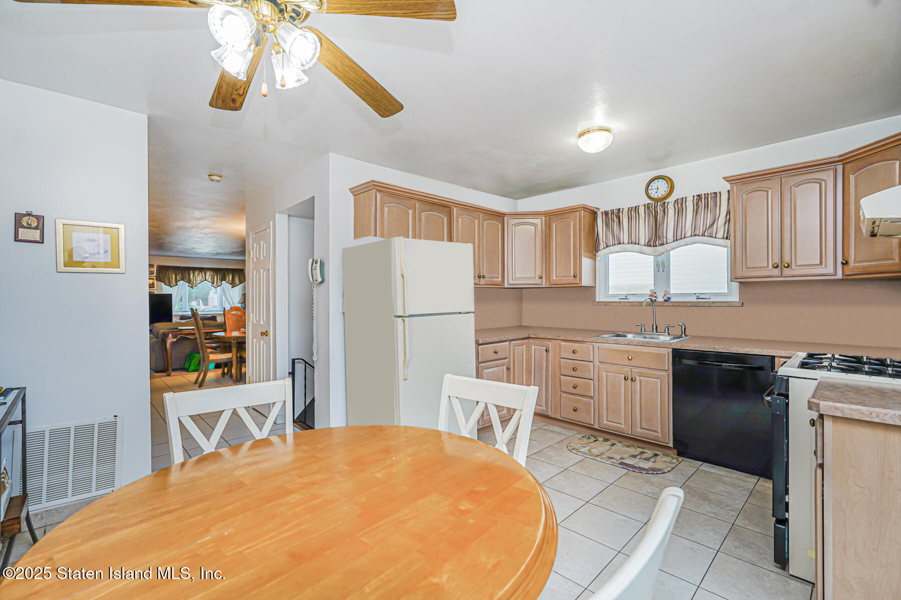 1030 Rensselaer Avenue, Staten Island, NY, 10309 image 13