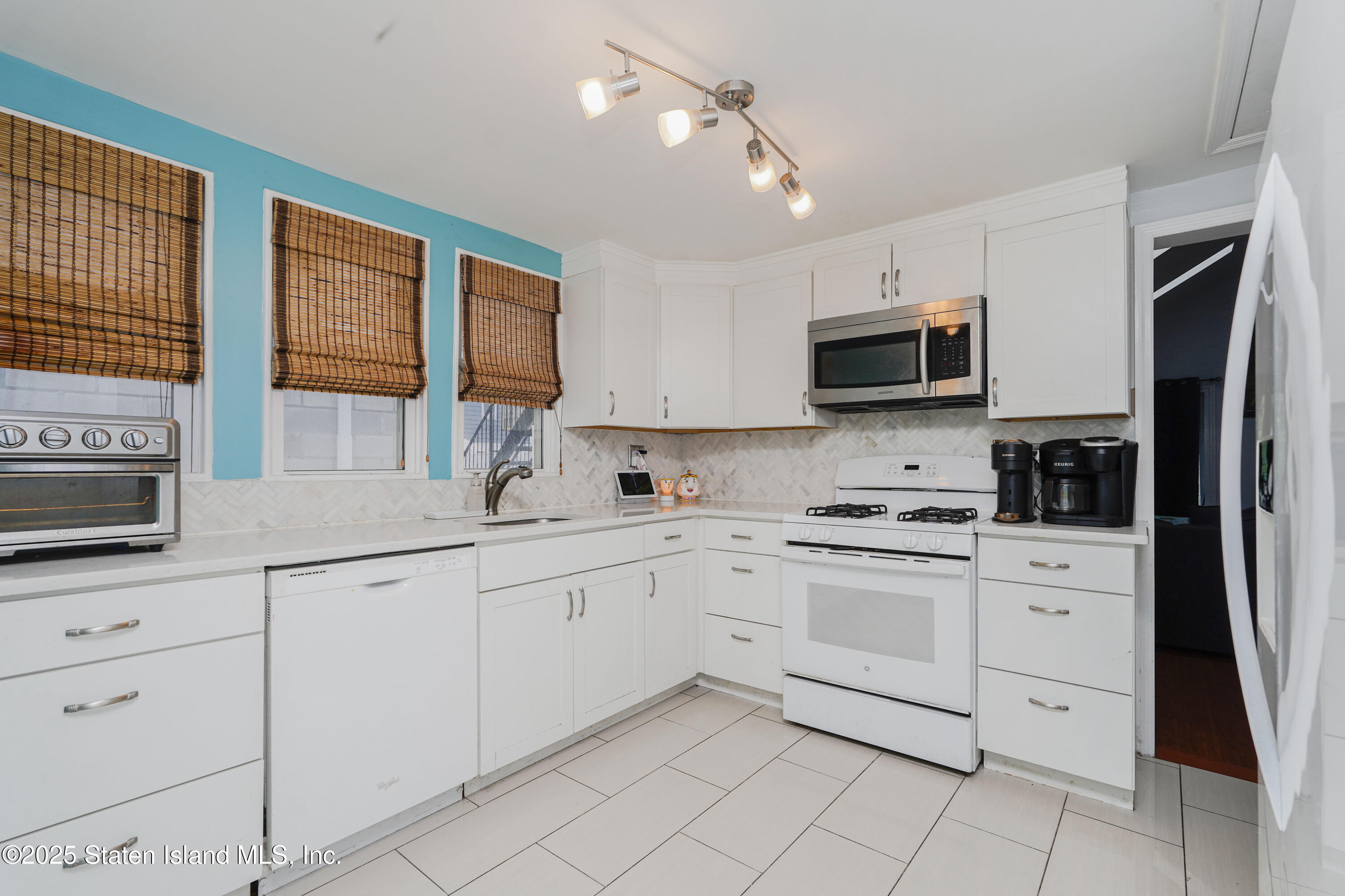 12 Milbank Road, Staten Island, NY, 10306 image 13
