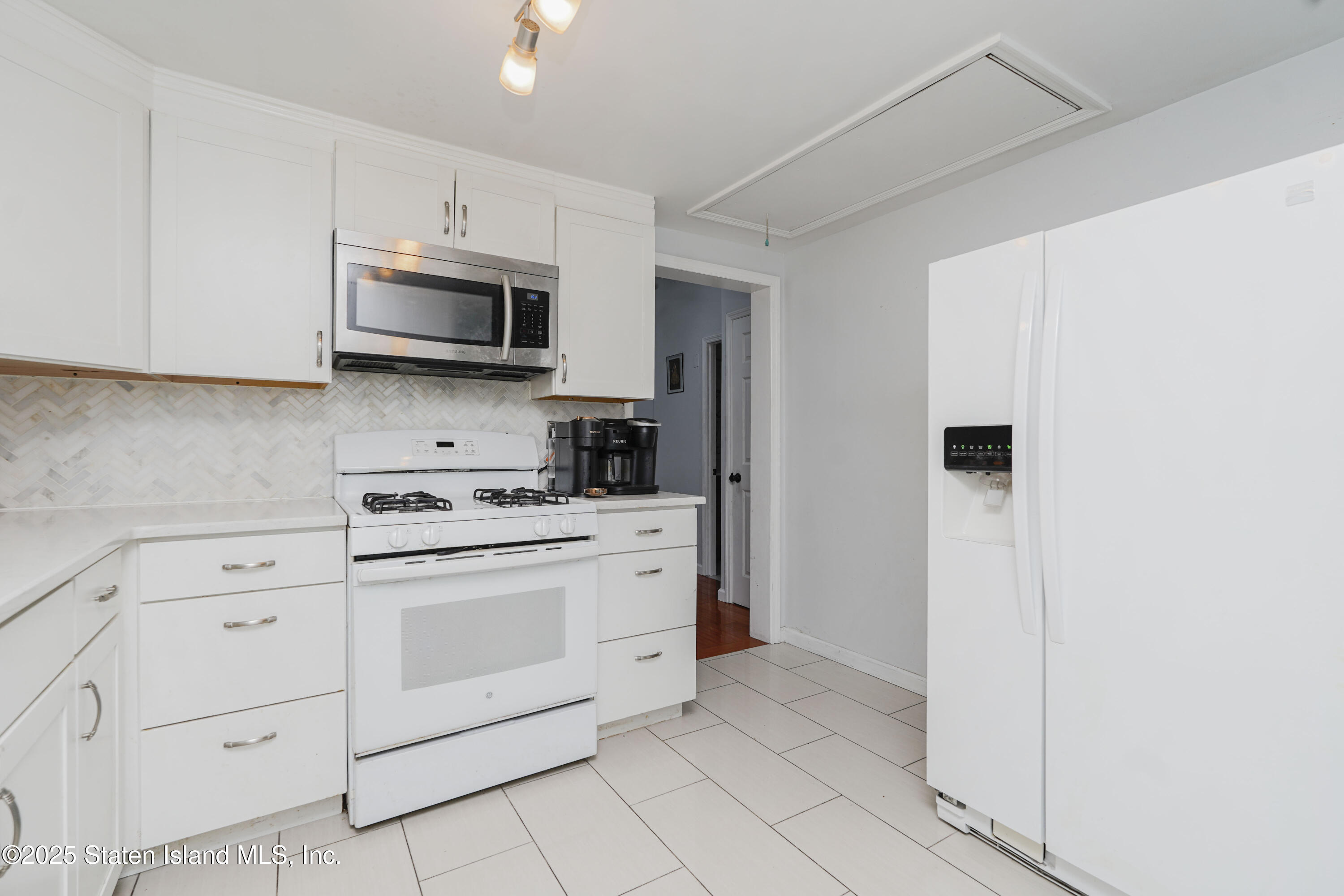 12 Milbank Road, Staten Island, NY, 10306 image 16