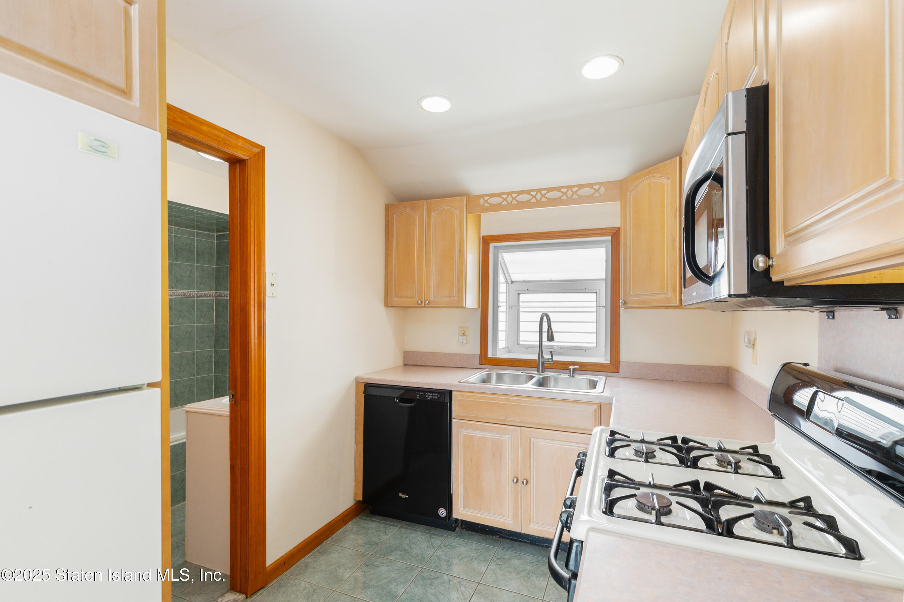 40 Waterside Street, Staten Island, NY, 10306 image 10