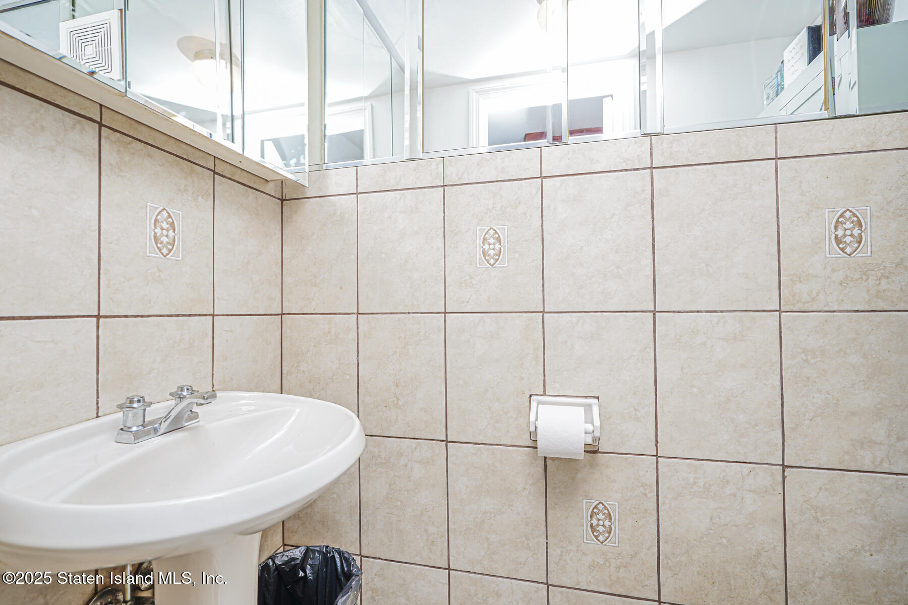 39 Merivale Lane, Staten Island, NY, 10304 image 9