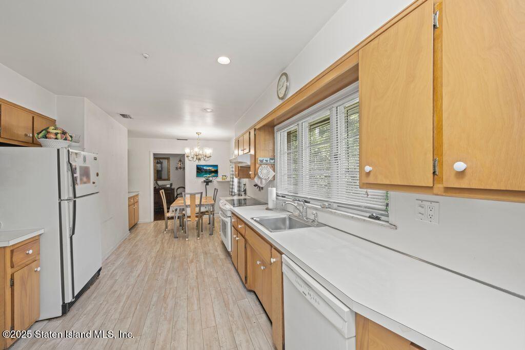 420 Ocean Terrace, Staten Island, NY, 10301 image 10