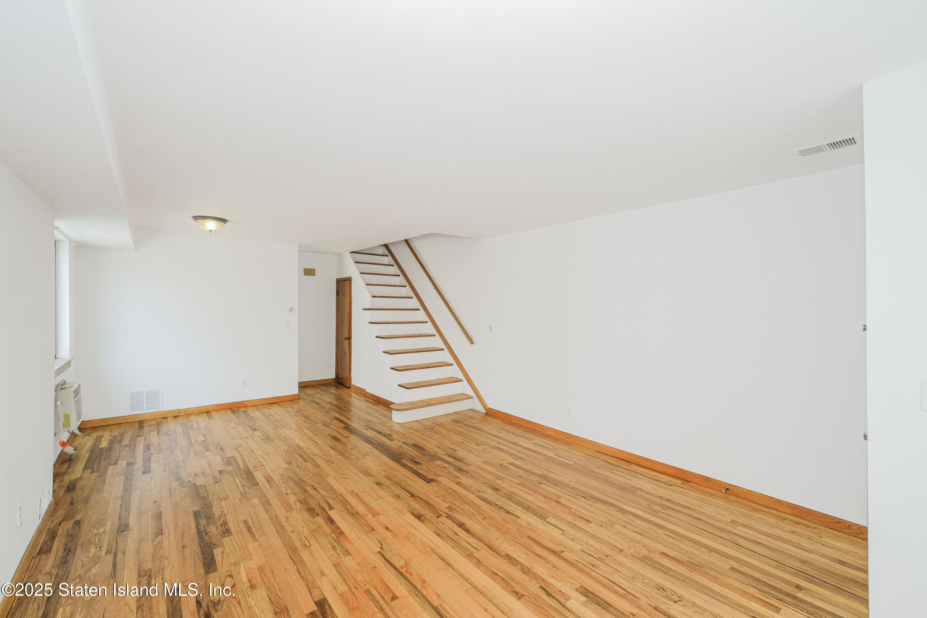 289 Maybury Avenue, Staten Island, NY, 10308 image 13