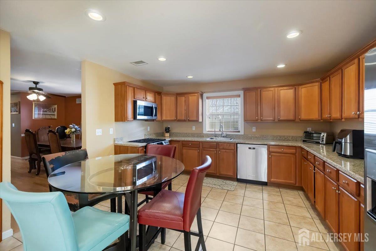 861 S Birch Street, Perth Amboy, NJ, 08861 image 13