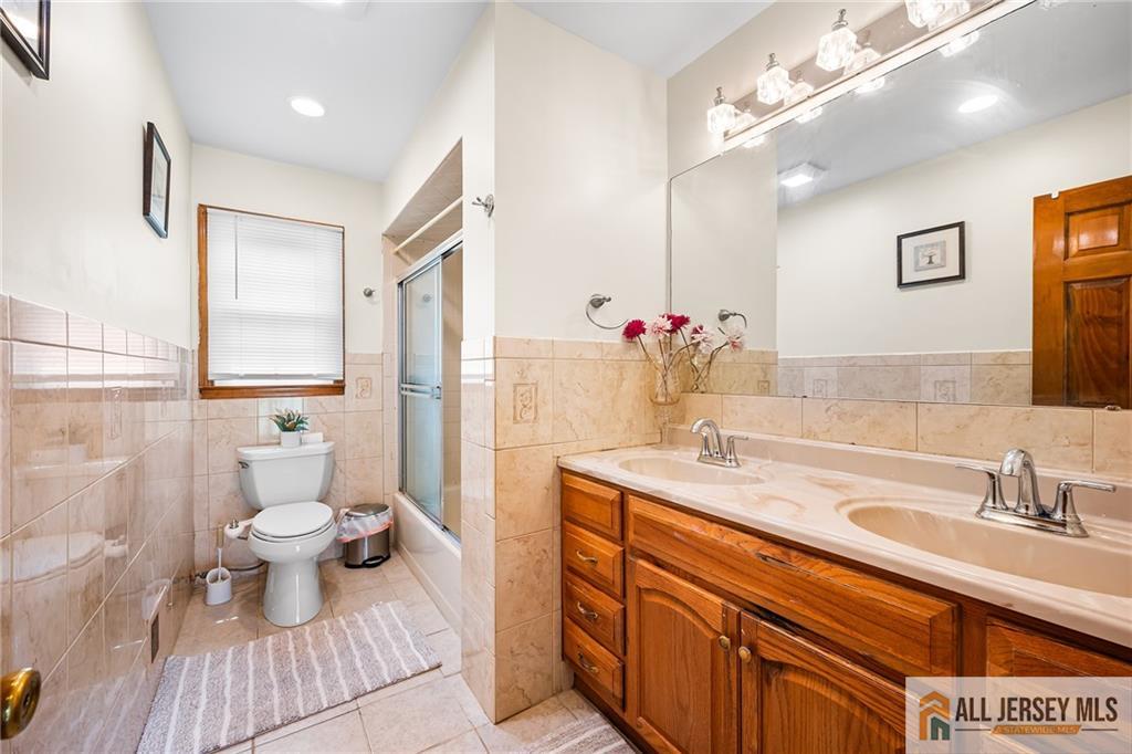 2 Silver Hollow Road, North Brunswick, NJ, 08902 image 30