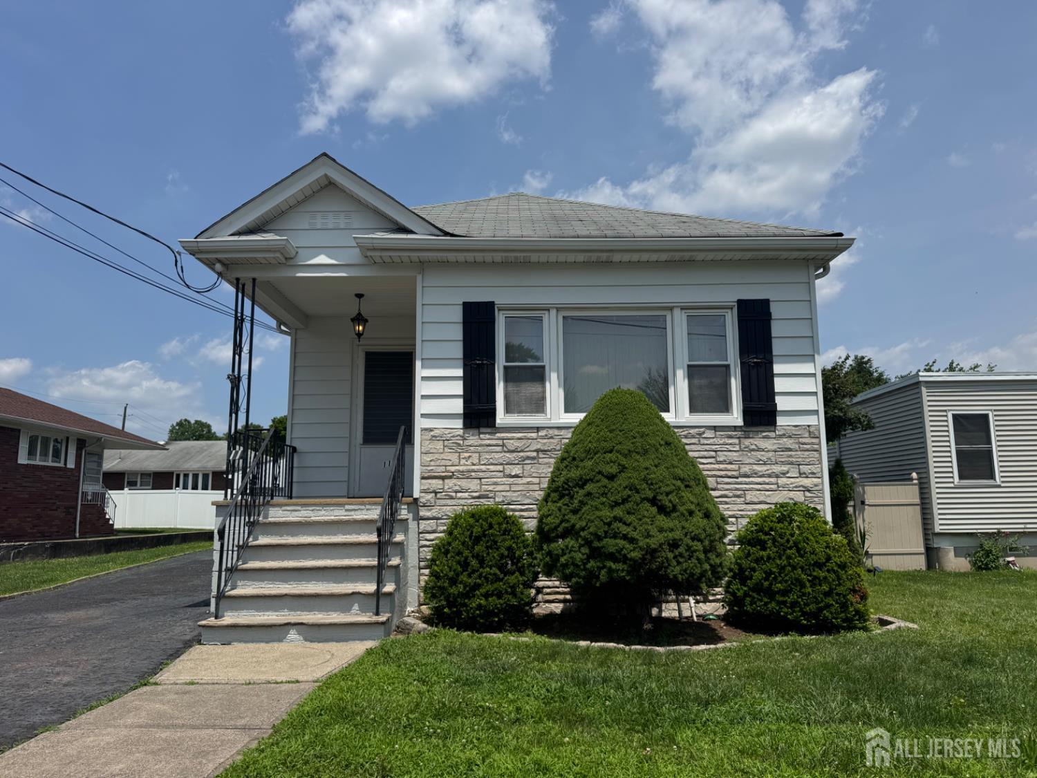 11 1st Street, Port Reading, NJ, 07064