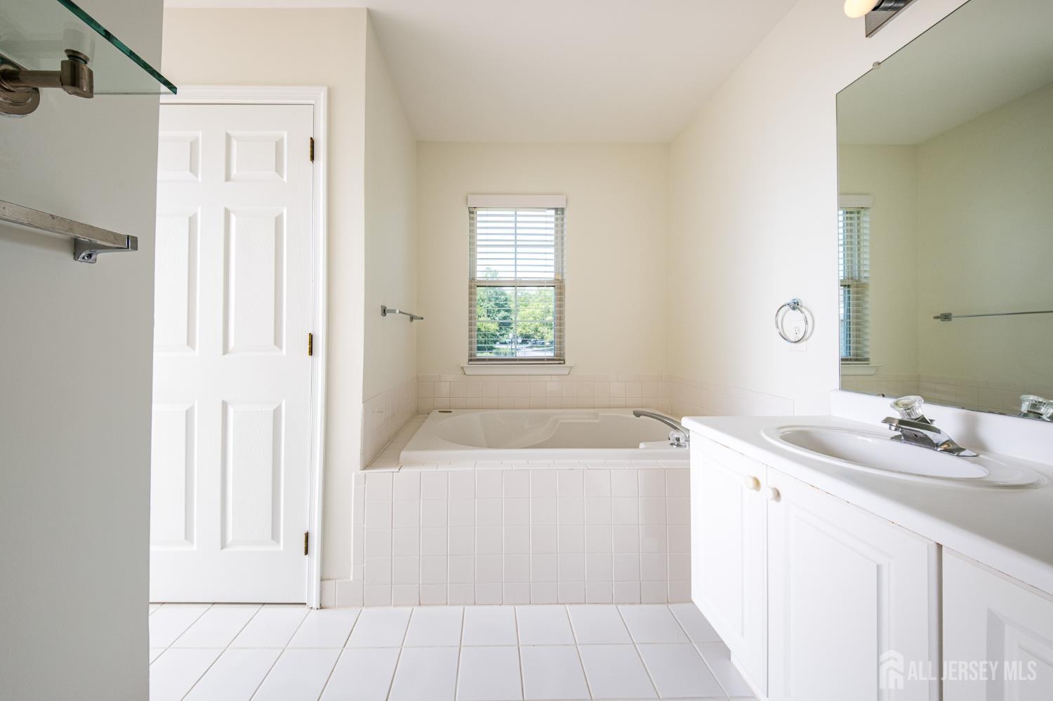 202 park Knoll, South Brunswick, NJ, 08540 image 36