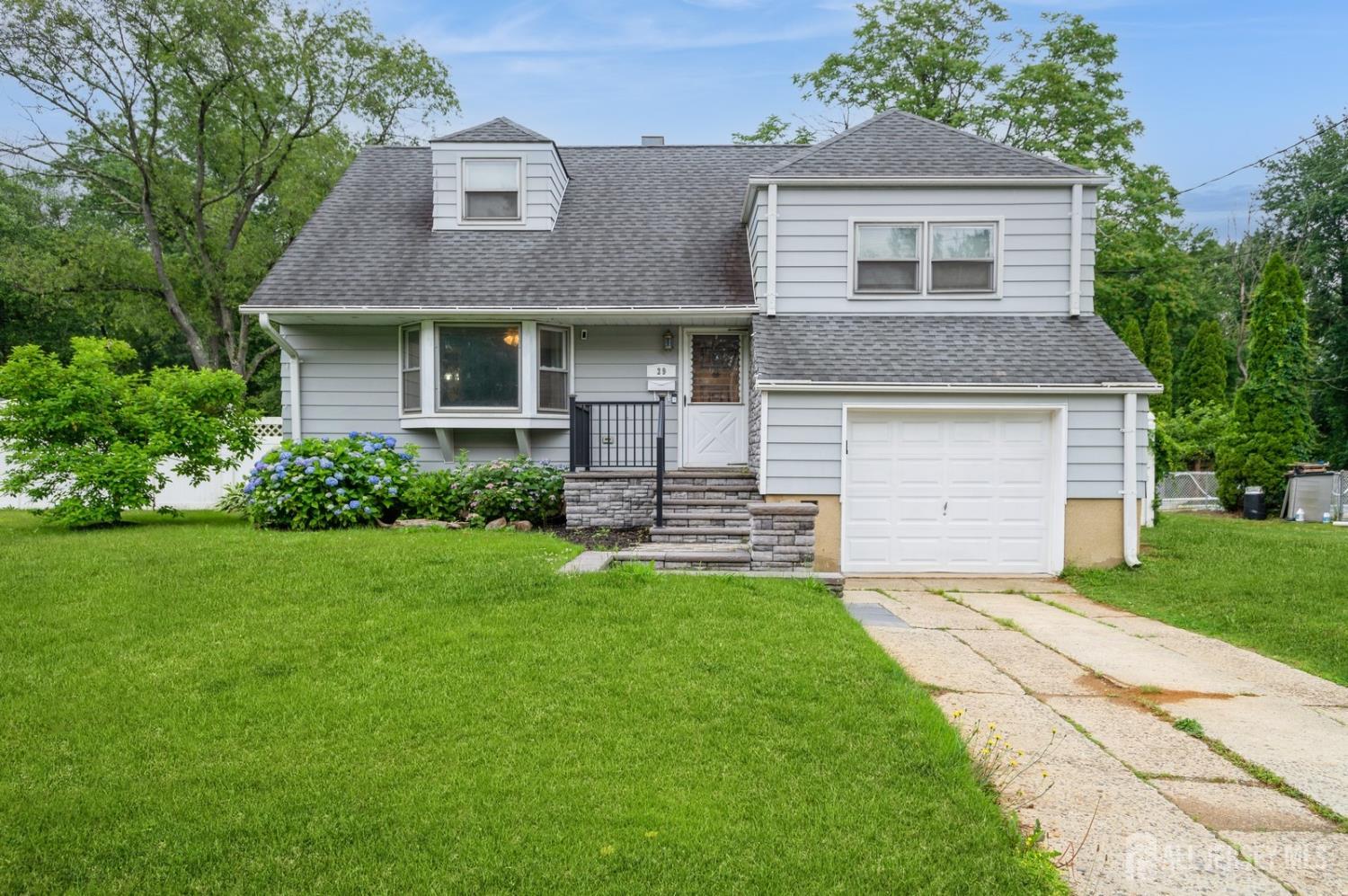 29 De Stefano Avenue Image 1
