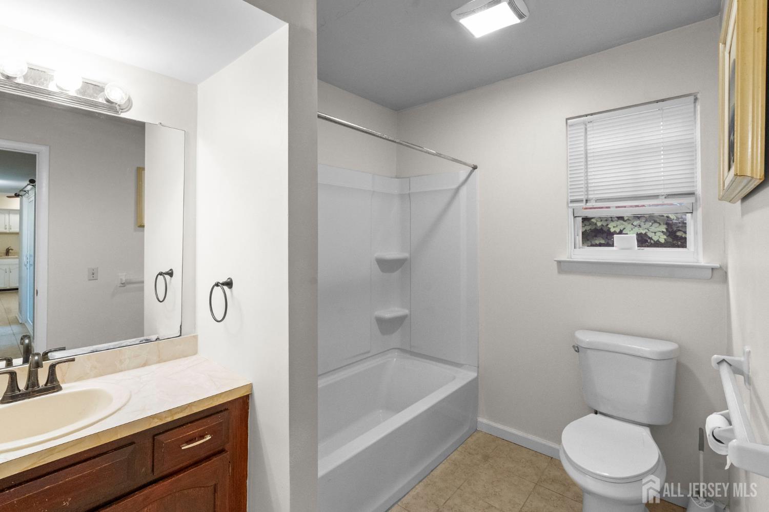 31 Hanover Square, Middlesex, NJ, 08846 image 19