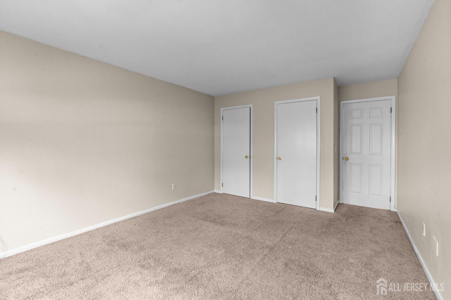 31 Hanover Square, Middlesex, NJ, 08846 image 14