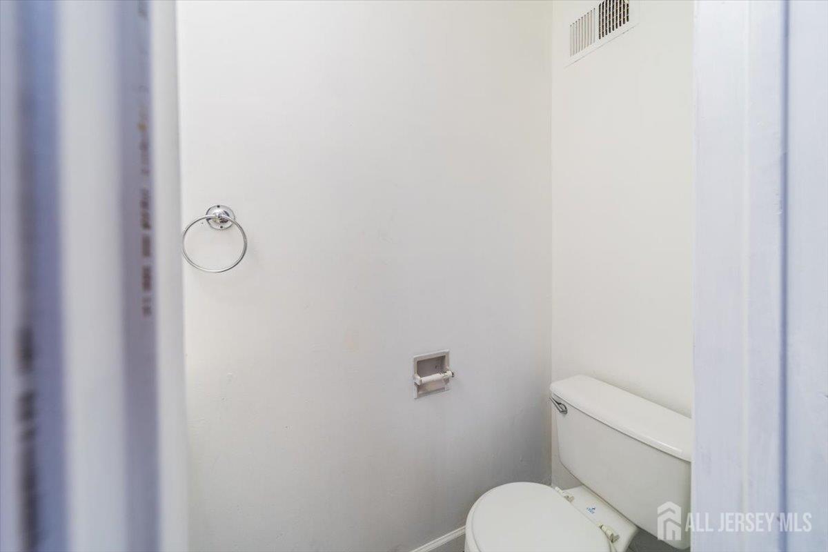 36 Henry Street, Edison, NJ, 08820 image 19