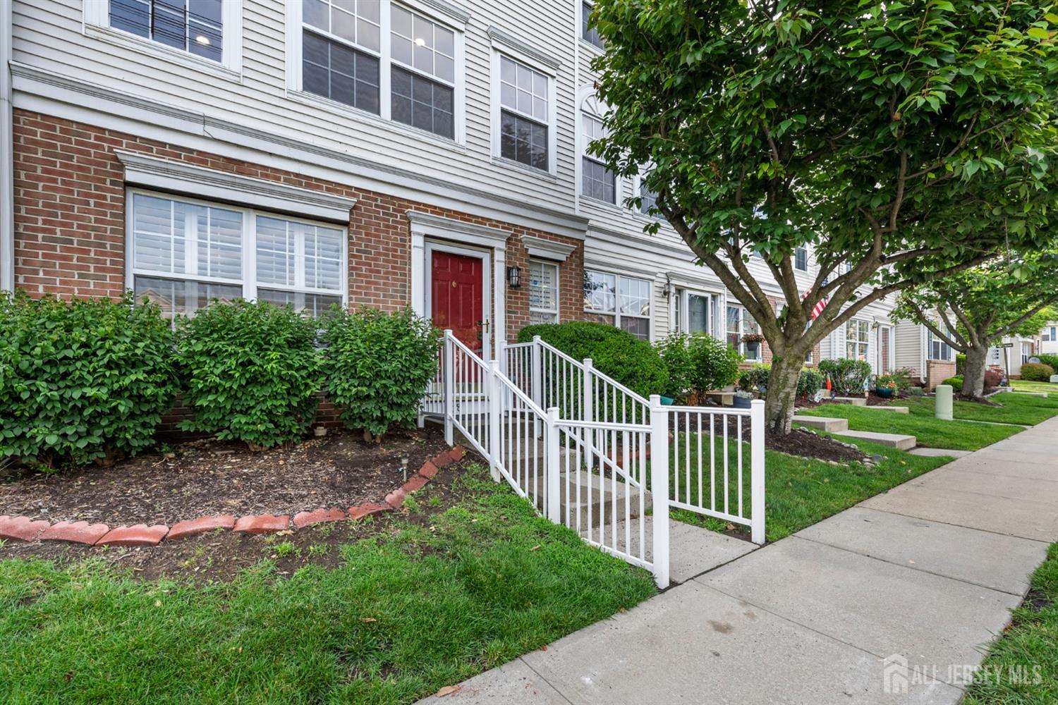 28 Giera Court Image 2