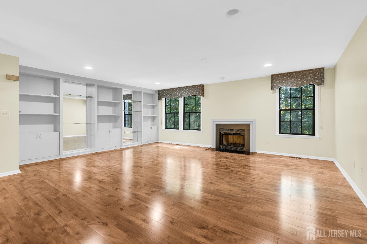 3604 Spring Brook Drive Image 5