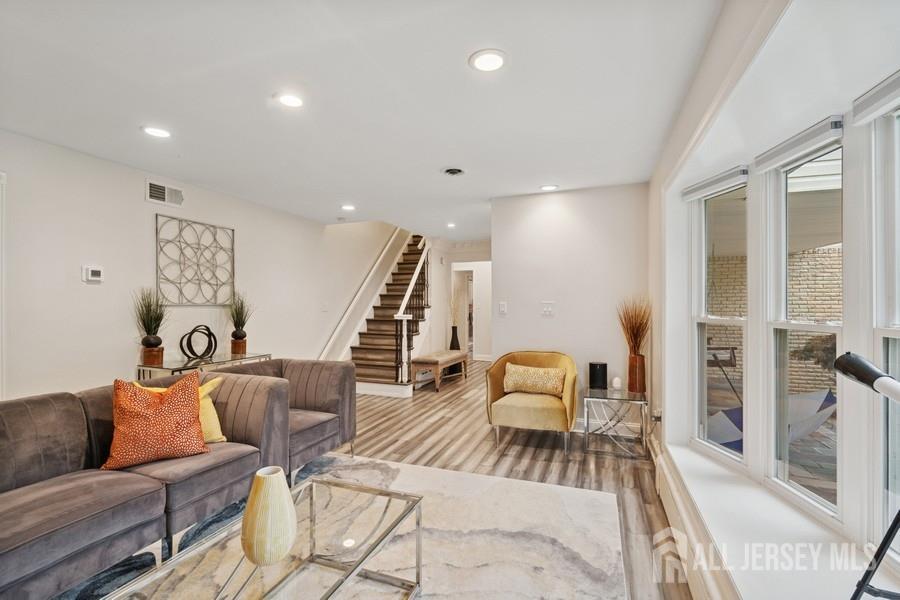 9 Valley Forge Drive Image 5