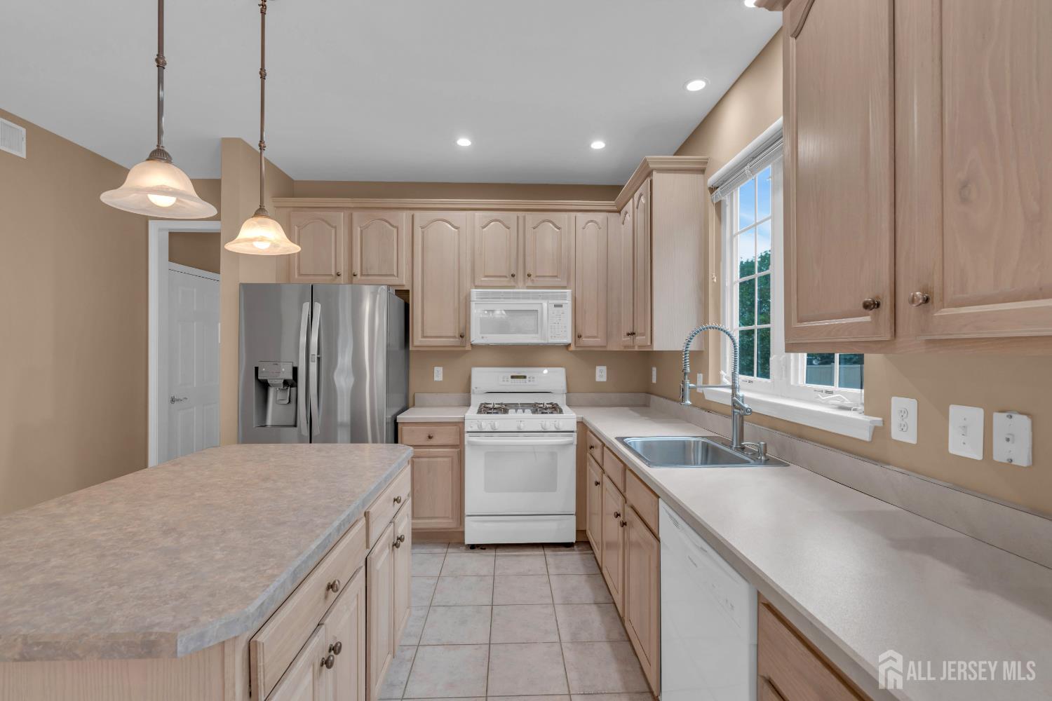 3 Malibu Court, Jackson, NJ, 08527 image 17