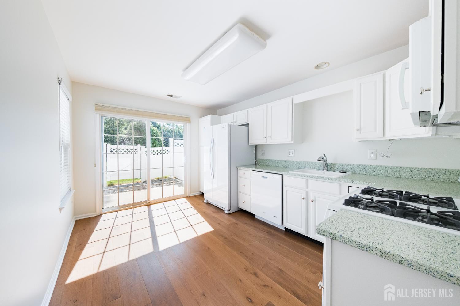 202 park Knoll, South Brunswick, NJ, 08540 image 16