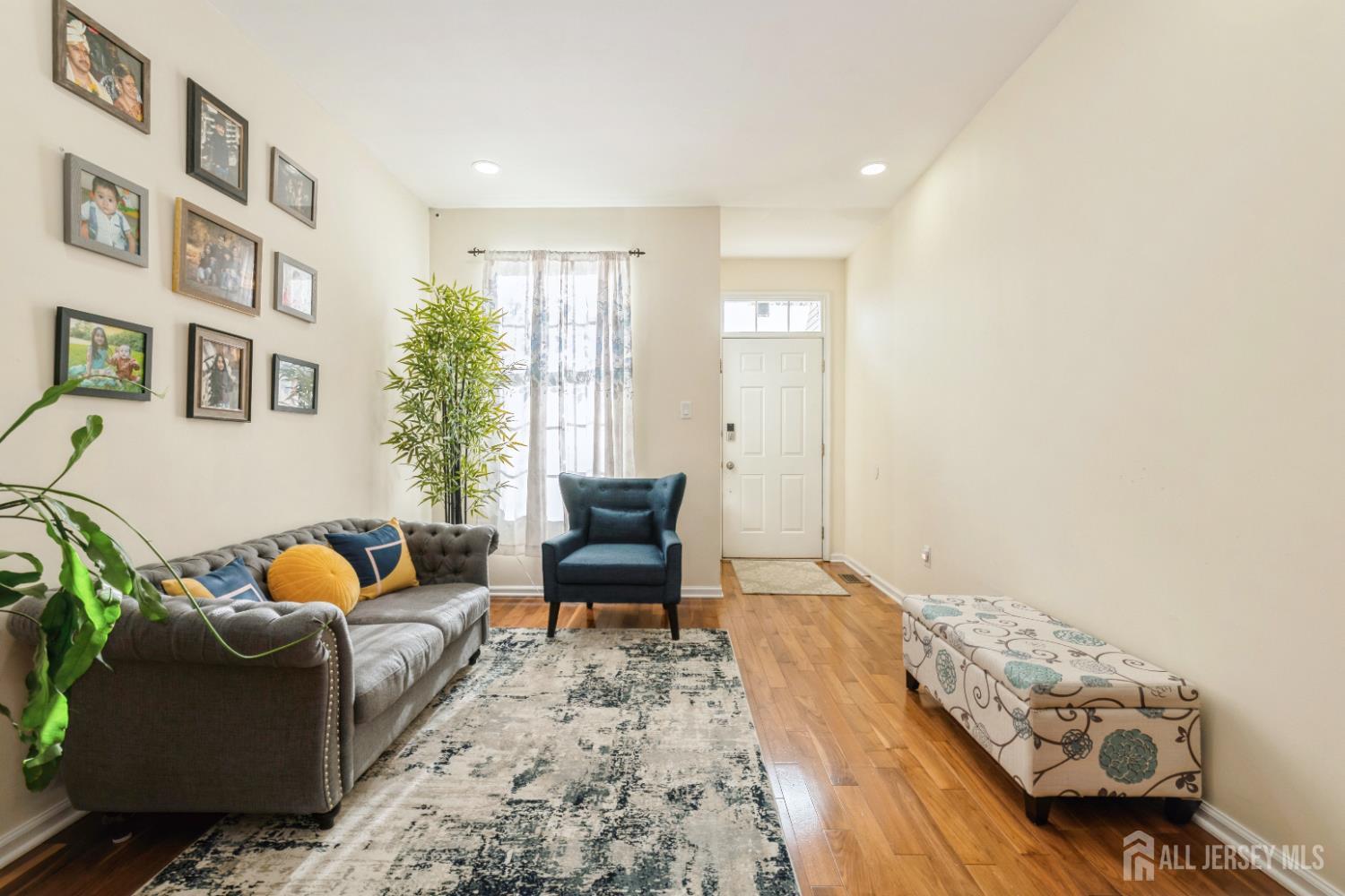 1404 Yarrow Circle Image 3