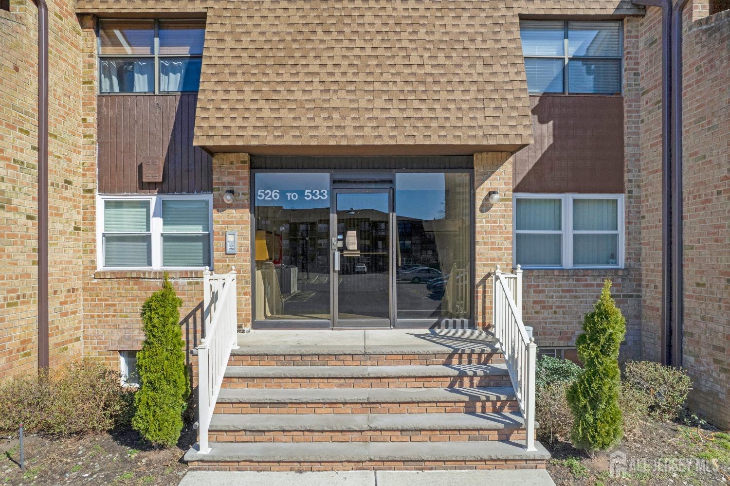 529 Sharon Garden Court, Woodbridge Proper, NJ, 07095