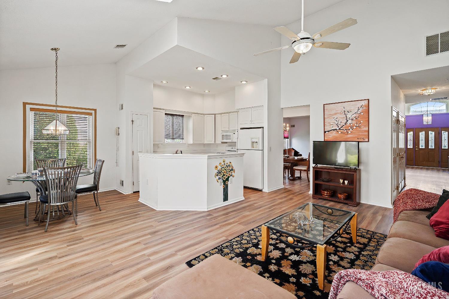 17 Severn Way, Monroe, NJ, 08831 image 20