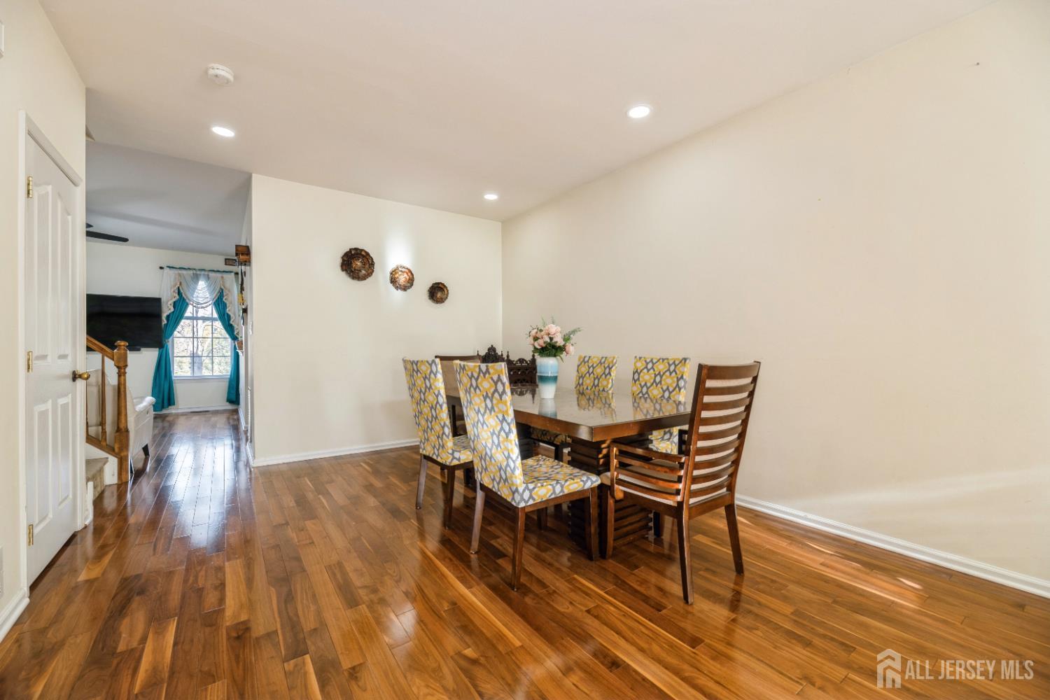 1404 Yarrow Circle Image 5