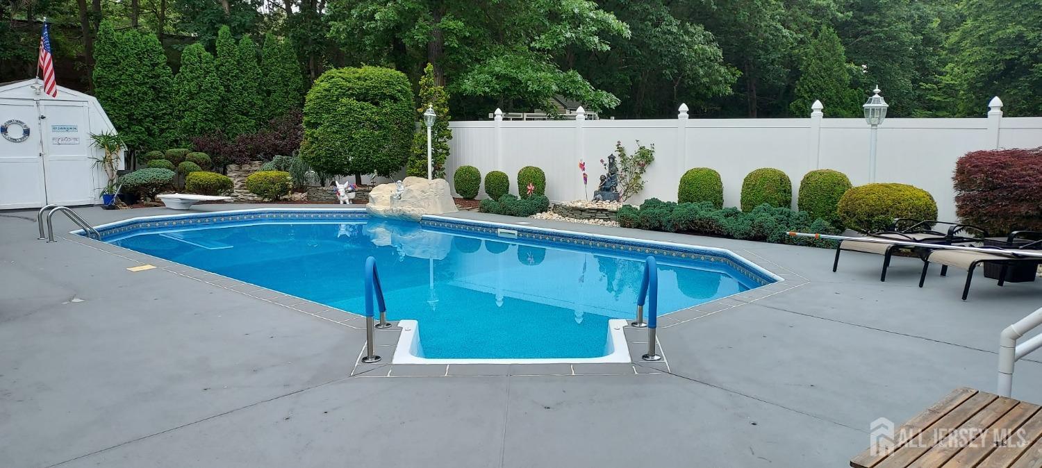 4 Hemlock Hill Road, Jackson, NJ, 08527 image 37
