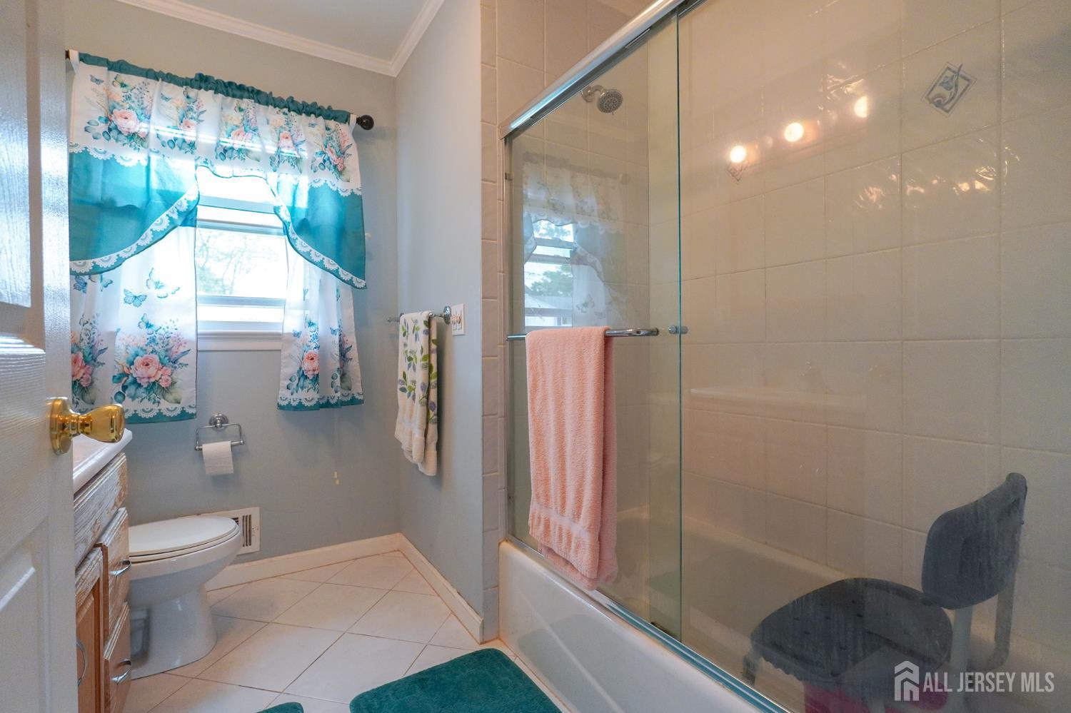 51 Vera Street, Piscataway, NJ, 08854 image 17