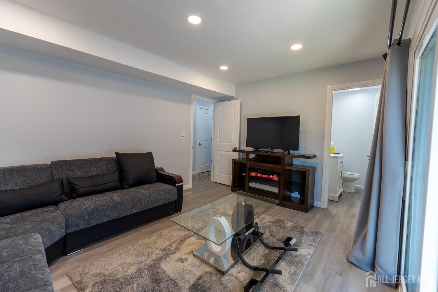 128 Jay Street, Middlesex, NJ, 08846 image 13