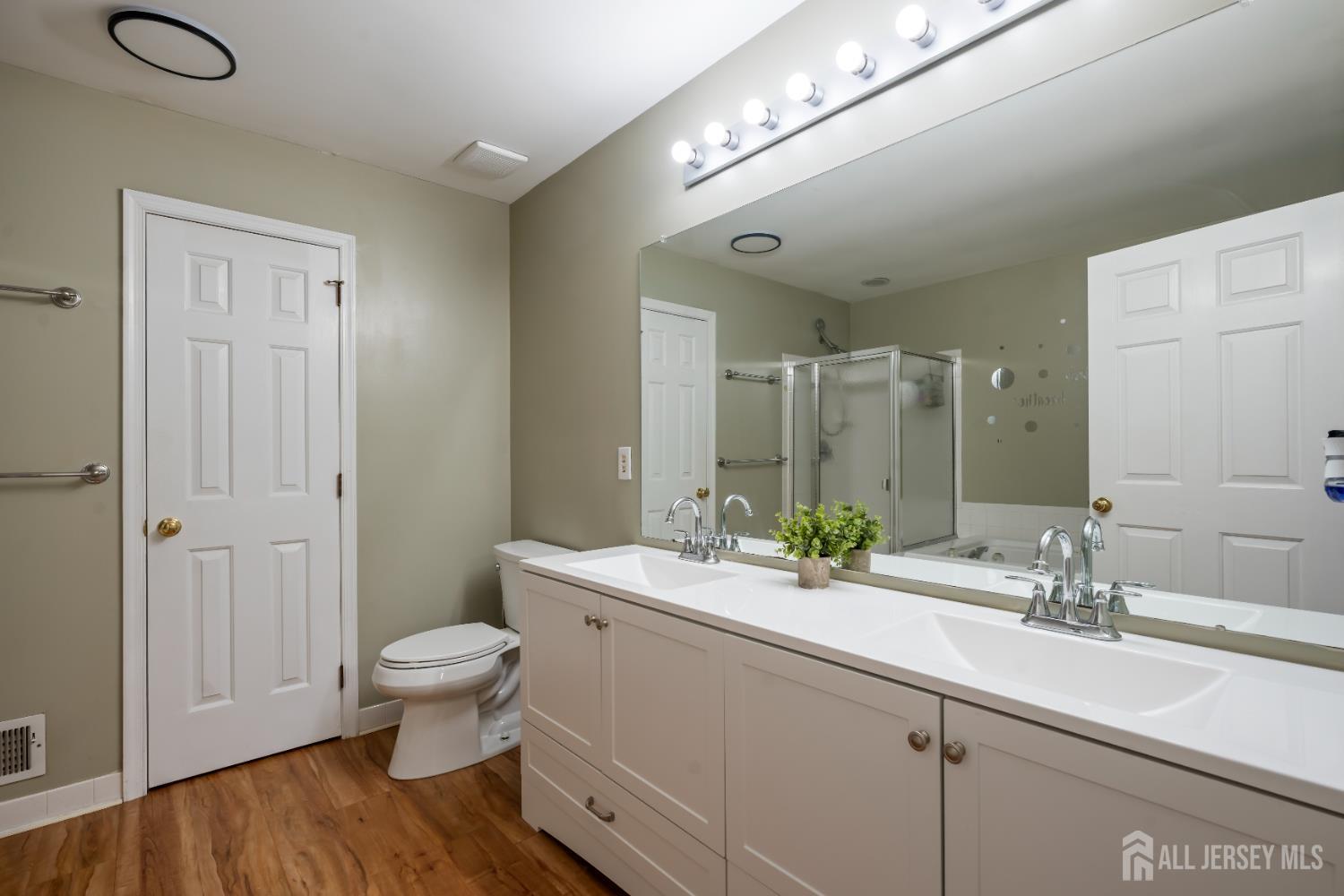 181 Windsong Circle, East Brunswick, NJ, 08816 image 34