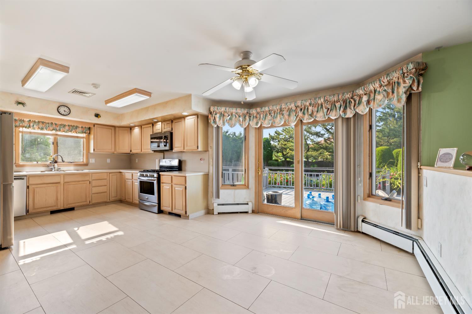 6 Allison Court, Edison, NJ, 08820 image 13
