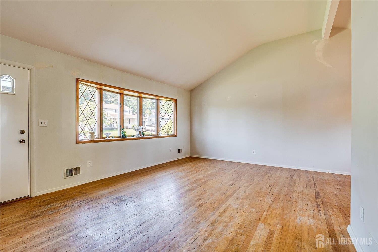 46 Athens Avenue Image 5