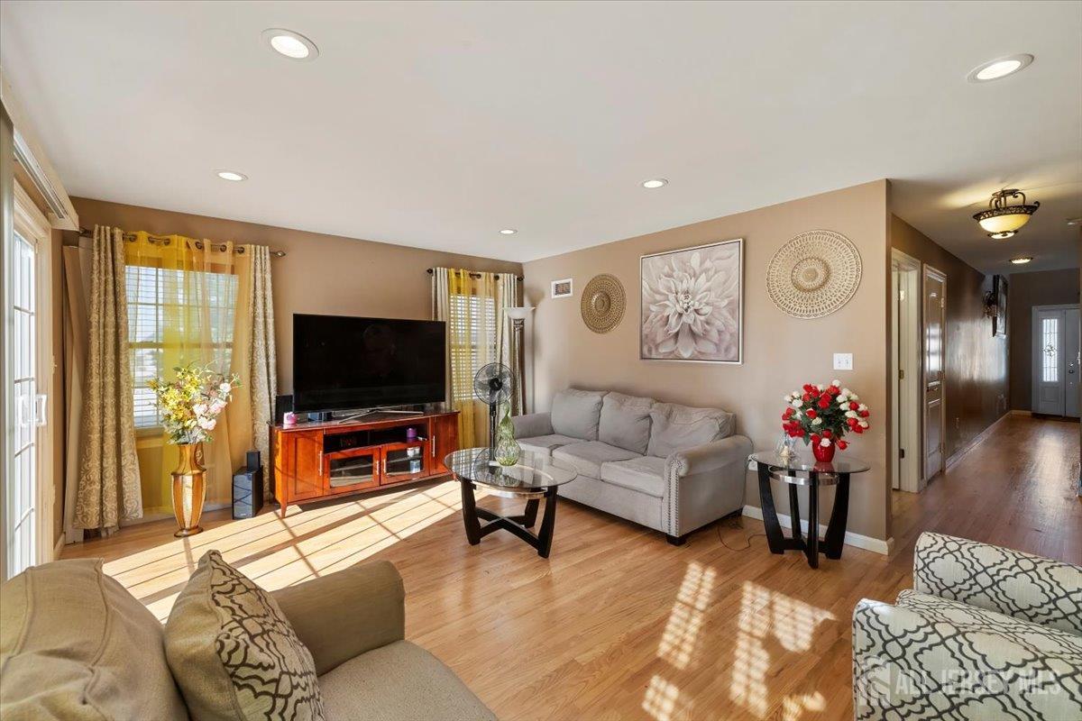 861 S Birch Street, Perth Amboy, NJ, 08861 image 16