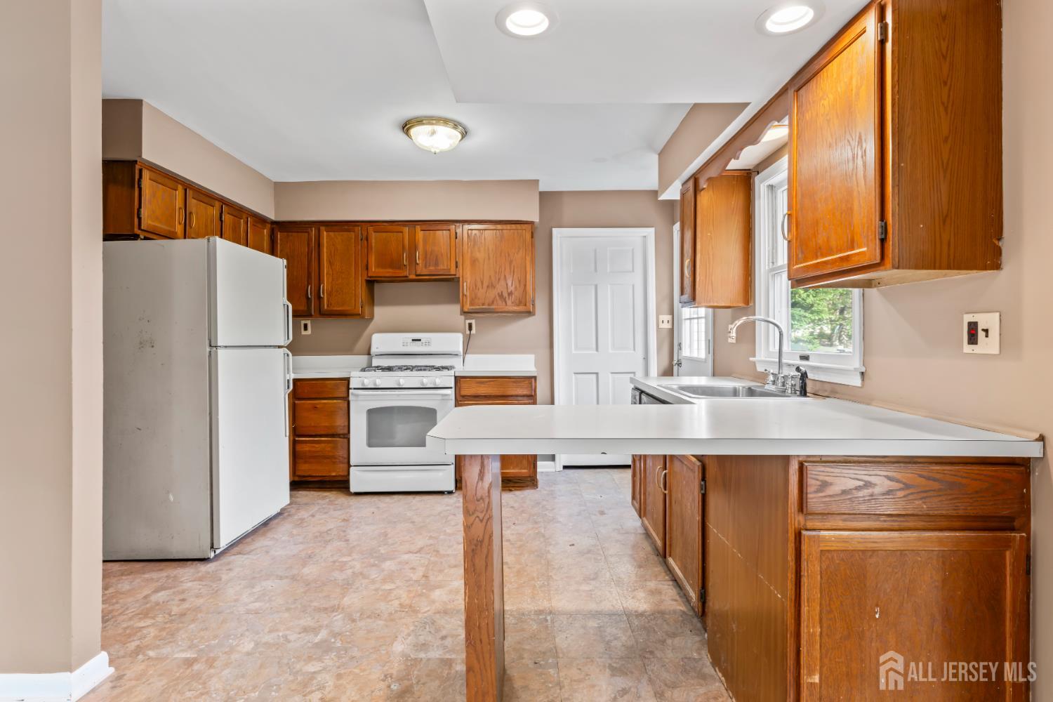 76 9th Street, Middletown, NJ, 07718 image 6