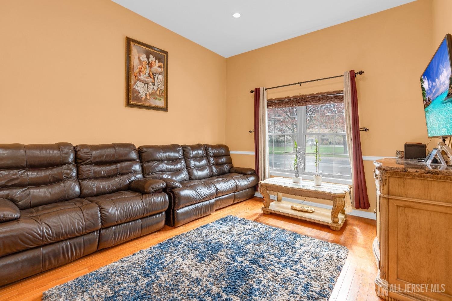 90 Pheasant Run, Edison, NJ, 08820