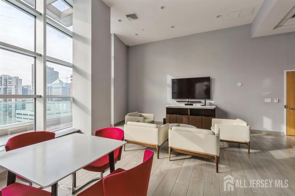 1 Shore Lane 619, Jersey City, NJ, 07302 image 38