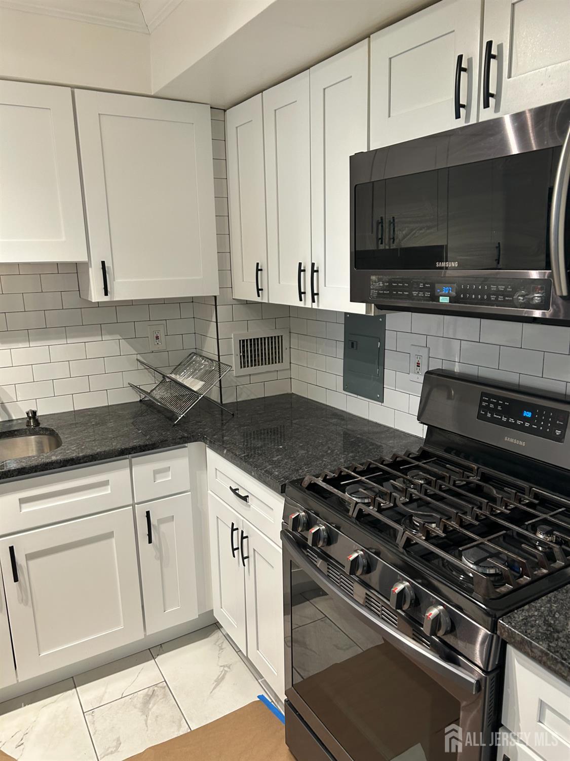 276 Prospect Street 3H, East Orange, NJ, 07017