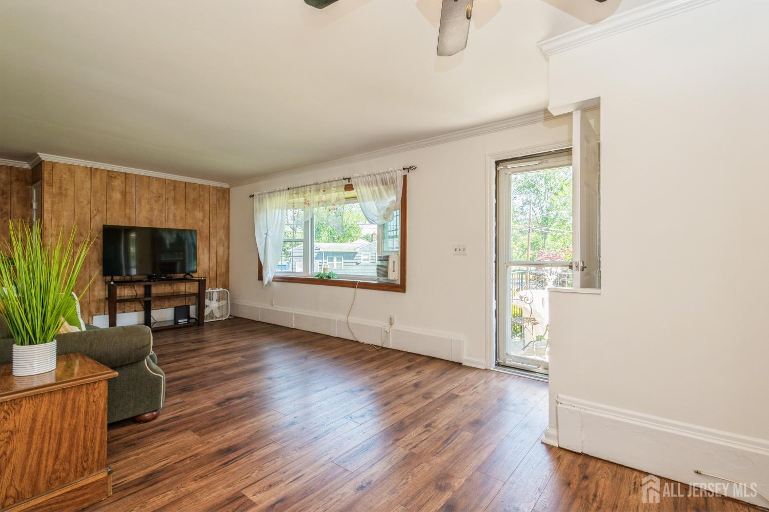 155 Summers Avenue Image 4