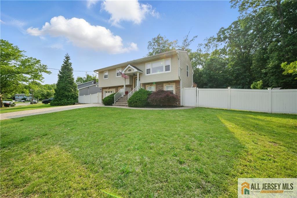 102 Murdock Street Image 4