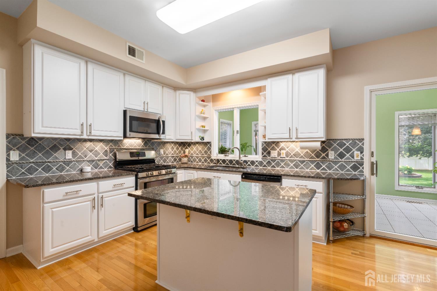 18 Stout Drive, Hillsborough, NJ, 08844 image 21