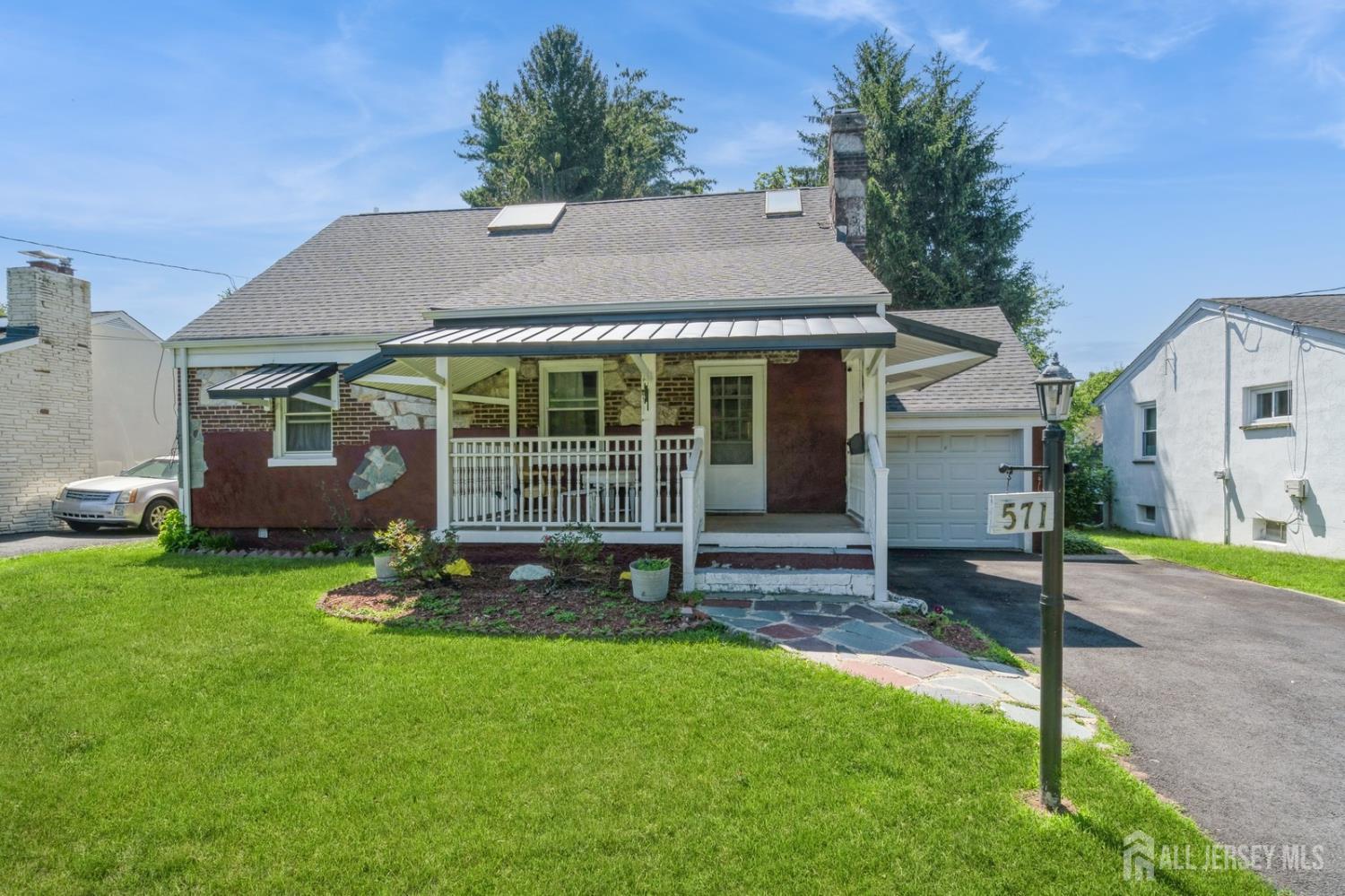 571 Greenbrook Road, North Plainfield, NJ, 07063