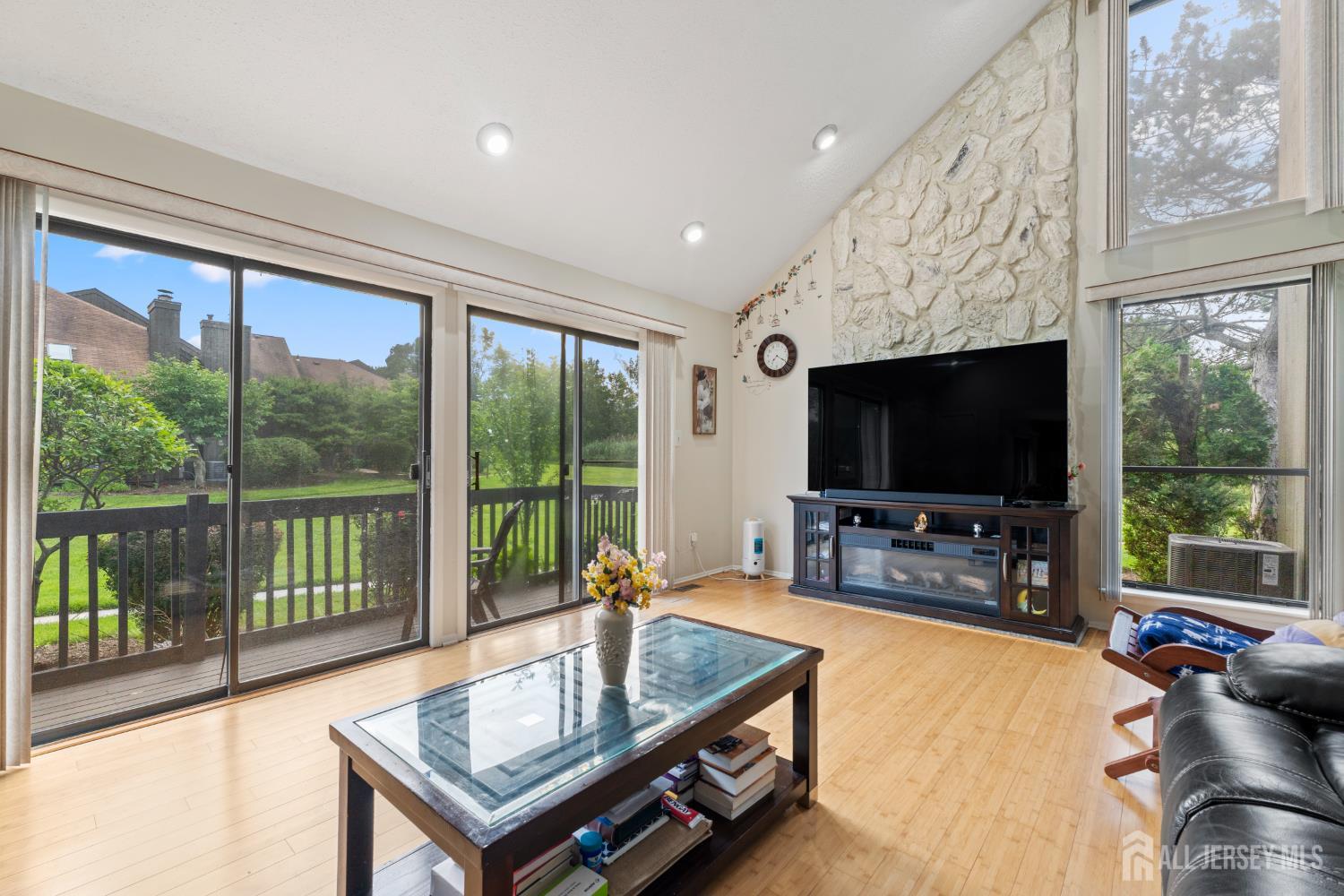 348 Westgate Drive, Edison, NJ, 08820 image 16