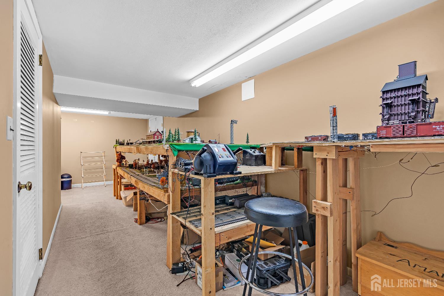 384 Gerry Road, North Brunswick, NJ, 08902 image 24