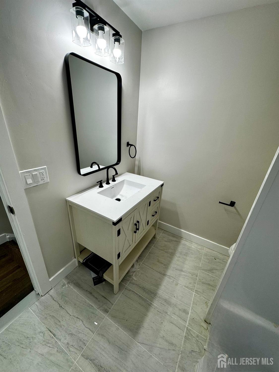 328 franklach Avenue, North Brunswick, NJ, 08902 image 17
